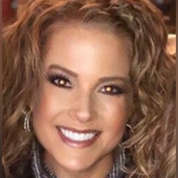 Meet your Posher, Kristin - Picture 1 of 1